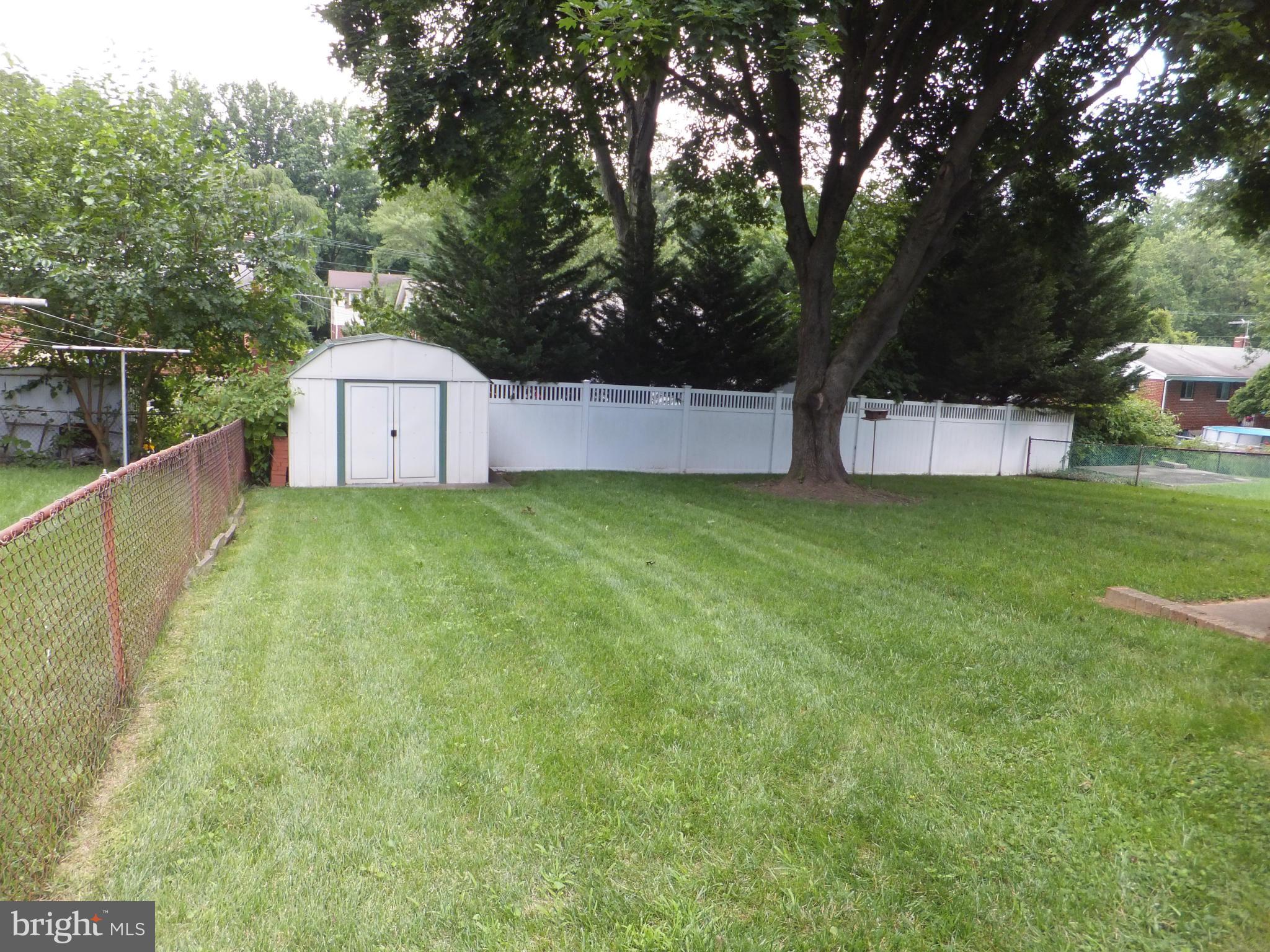 11107 Rock Road Rockville, MD 20852 - Photo 23 of 26 Exterior (Rear)