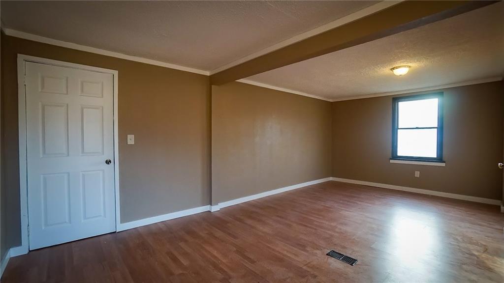 927 Hooker Road Karns City, PA 16041 - Photo 12 of 25 21x14 Master Bedroom