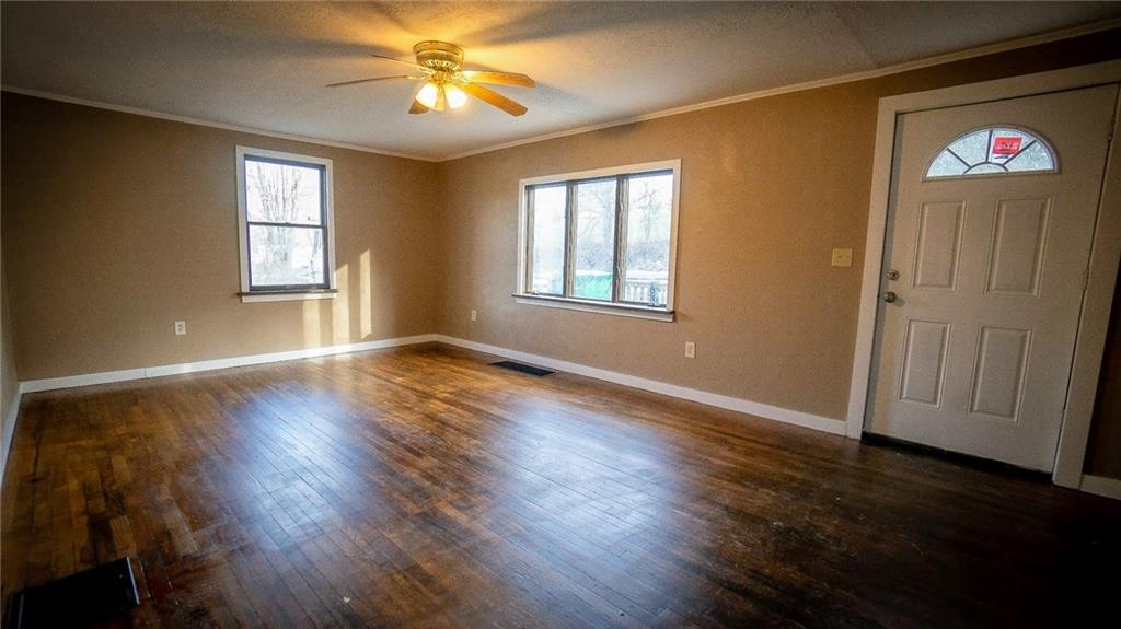 927 Hooker Road Karns City, PA 16041 - Photo 4 of 25 Gallery Image 4