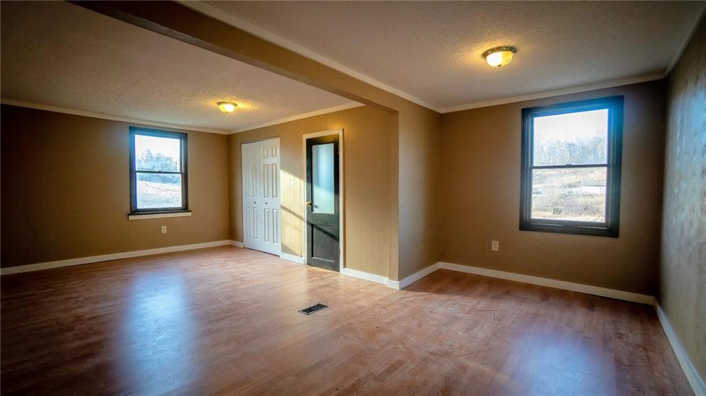 927 Hooker Road Karns City, PA 16041 - Photo 6 of 25 Gallery Image 6