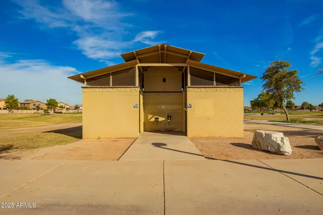$375,000 | 6833 South 70th Drive, Laveen, AZ 85339