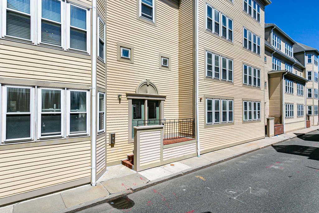 126 Tudor Street, Unit E Boston, MA 02127 - Photo 16 of 17