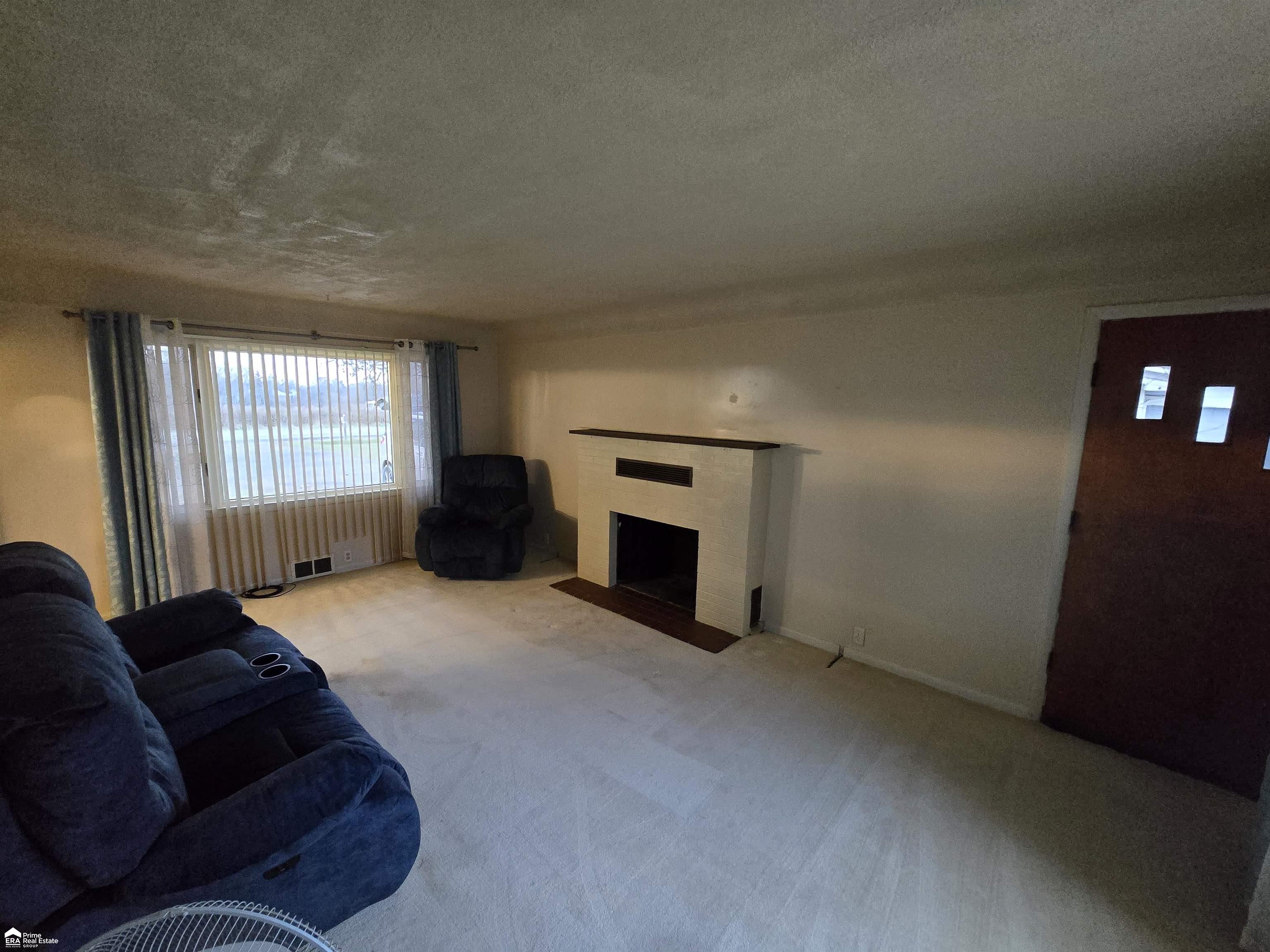 5480 North Jennings Road Flint, MI 48504 - Photo 6 of 17 50162752-d219f4cd-b2a0-4ba3-a8d4-e6944786220e.JPG