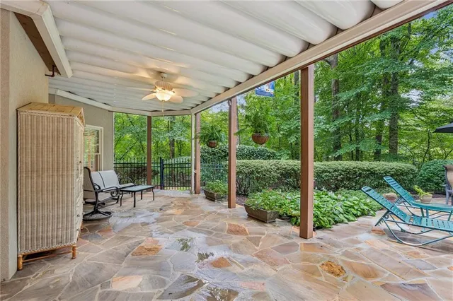 a sign that is on the side of the road