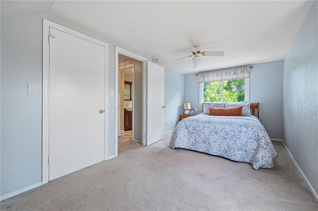 658 Lindsay Road Carnegie, PA 15106 - Photo 21 of 32 Gallery Image 21