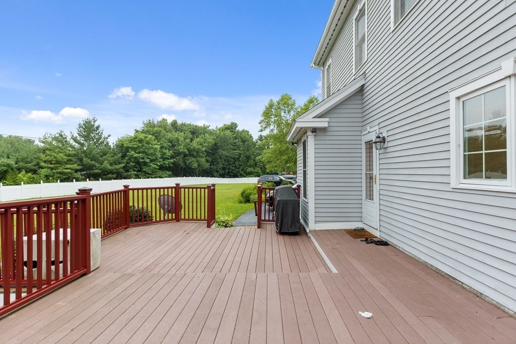 10 Stagecoach Road Lynnfield, MA 01940 - Photo 35 of 38 Gallery Image 35