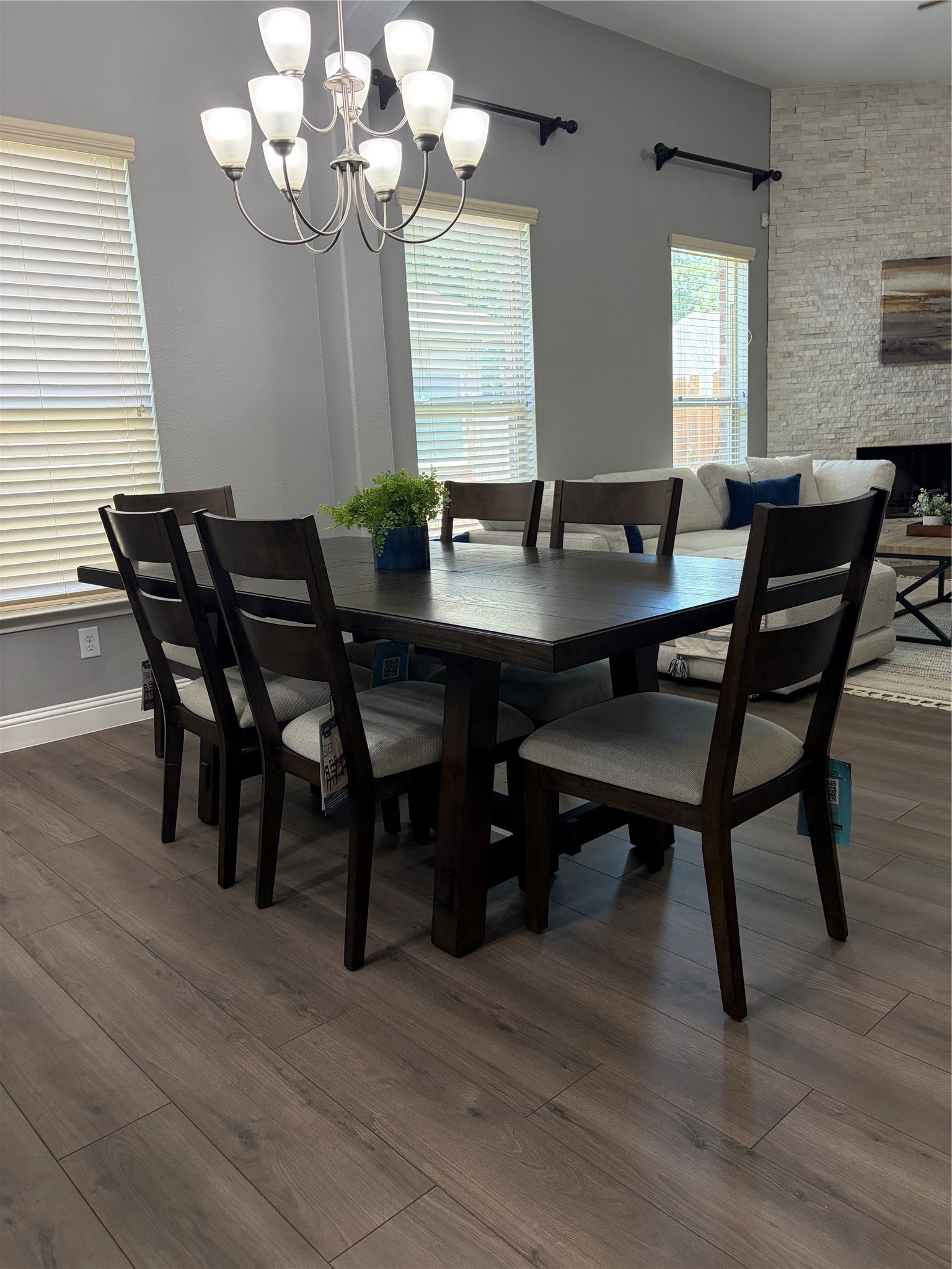 503 Glenwood Ridge Drive Spring, TX 77386 - Photo 9 of 23 Large eating area