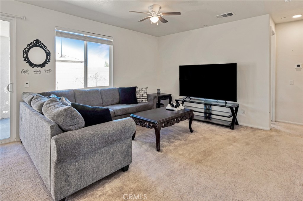 13266 Trail Ridge Way Victorville, CA 92395 - Photo 10 of 22