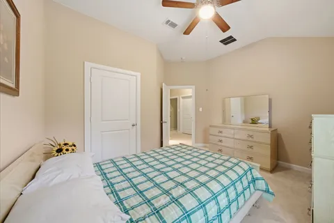 $395,000 | 4406 Pne Holw Trace, Houston, TX 77084