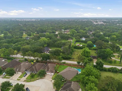 $395,000 | 4406 Pne Holw Trace, Houston, TX 77084