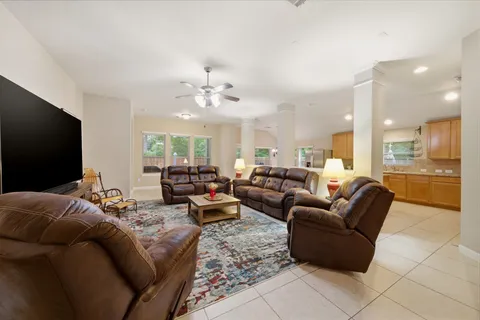 $395,000 | 4406 Pne Holw Trace, Houston, TX 77084