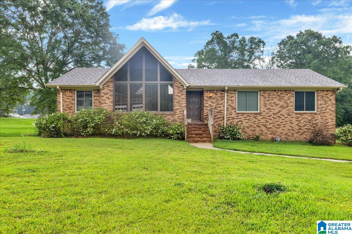 429 Valley Street Adamsville, AL 35005 - Photo 2 of 47