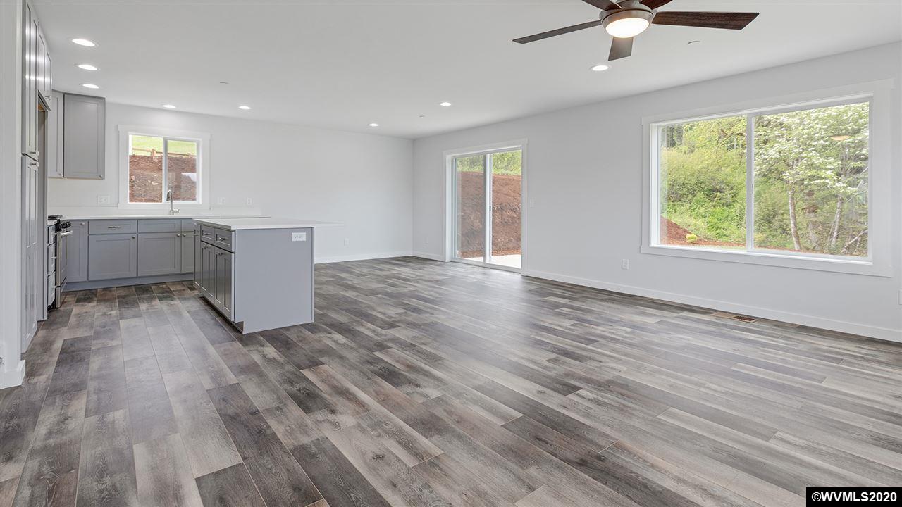 6301 Lakepointe Street Foster, OR 97345 - Photo 12 of 32