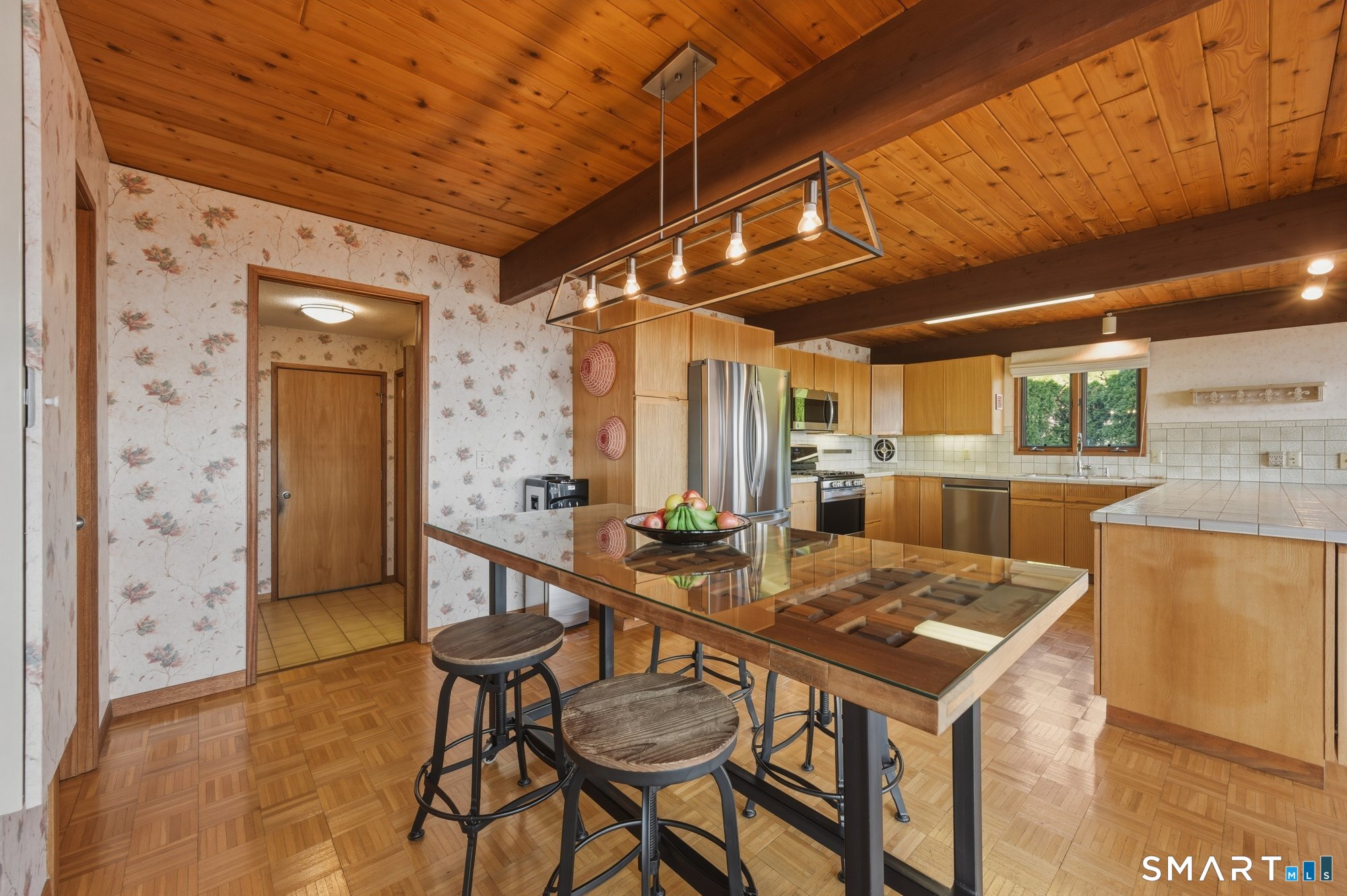 279 Mooreland Road Berlin, CT 06037 - Photo 12 of 40 Eating area in kitchen. Custom made table.