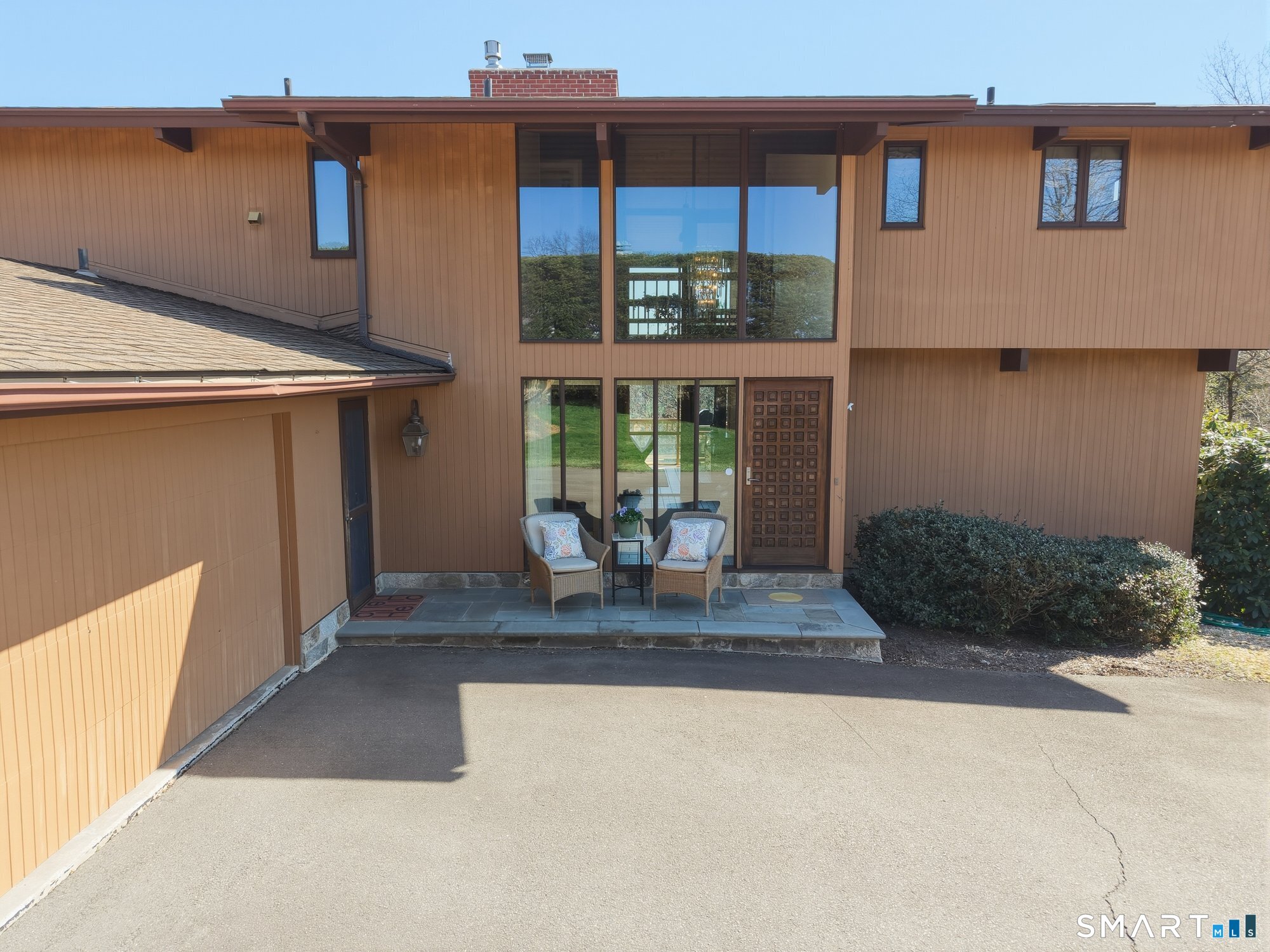 279 Mooreland Road Berlin, CT 06037 - Photo 3 of 40 Attached 3-car garage with additional workbench area
