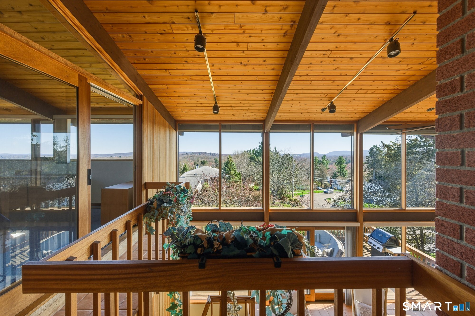279 Mooreland Road Berlin, CT 06037 - Photo 33 of 40 View from hallway upper level