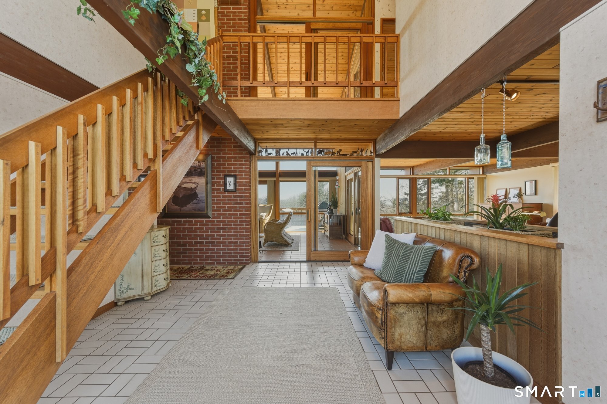 279 Mooreland Road Berlin, CT 06037 - Photo 5 of 40 Stunning two-story foyer entryway.