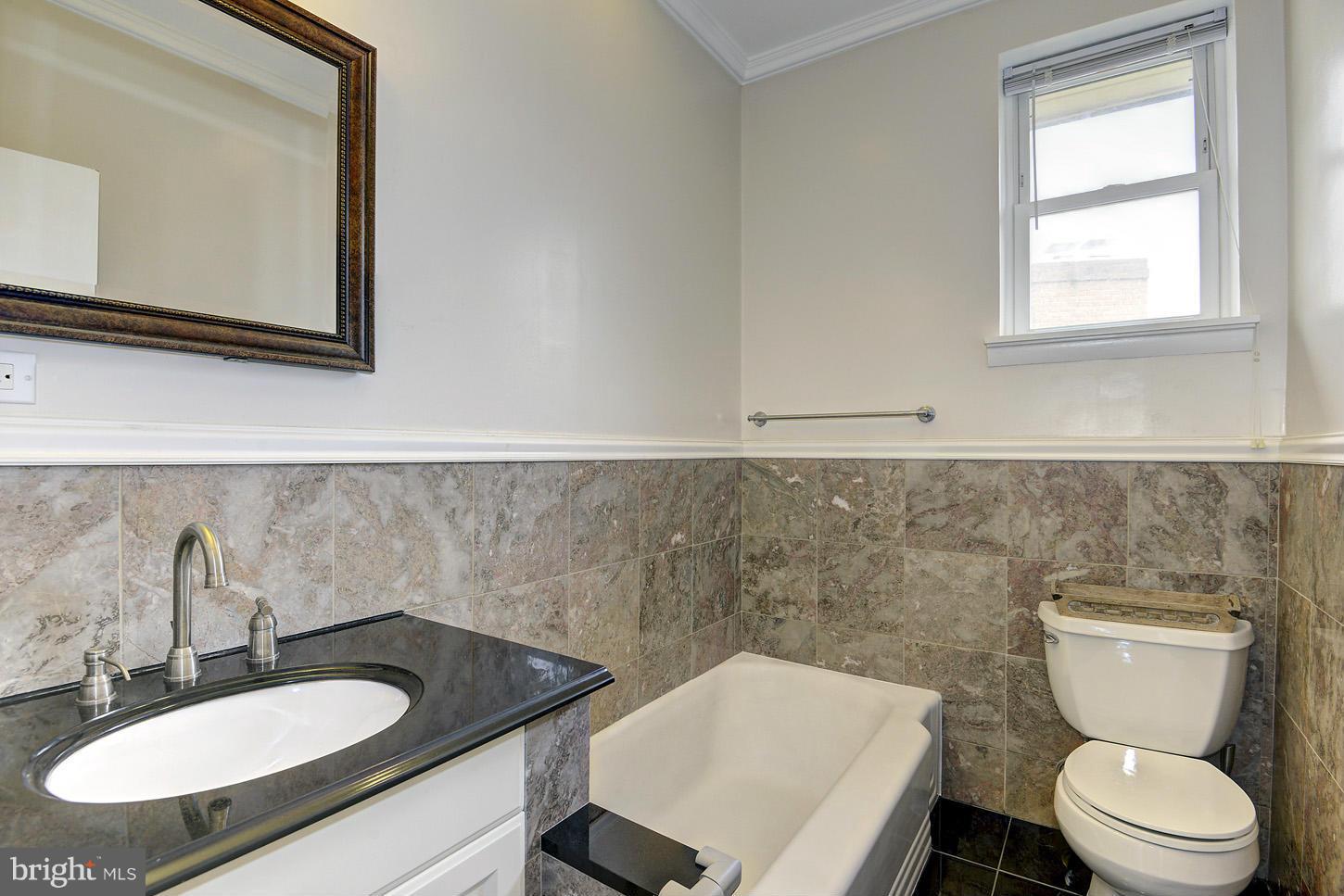9526 Riley Road Silver Spring, MD 20910 - Photo 13 of 30 Bath