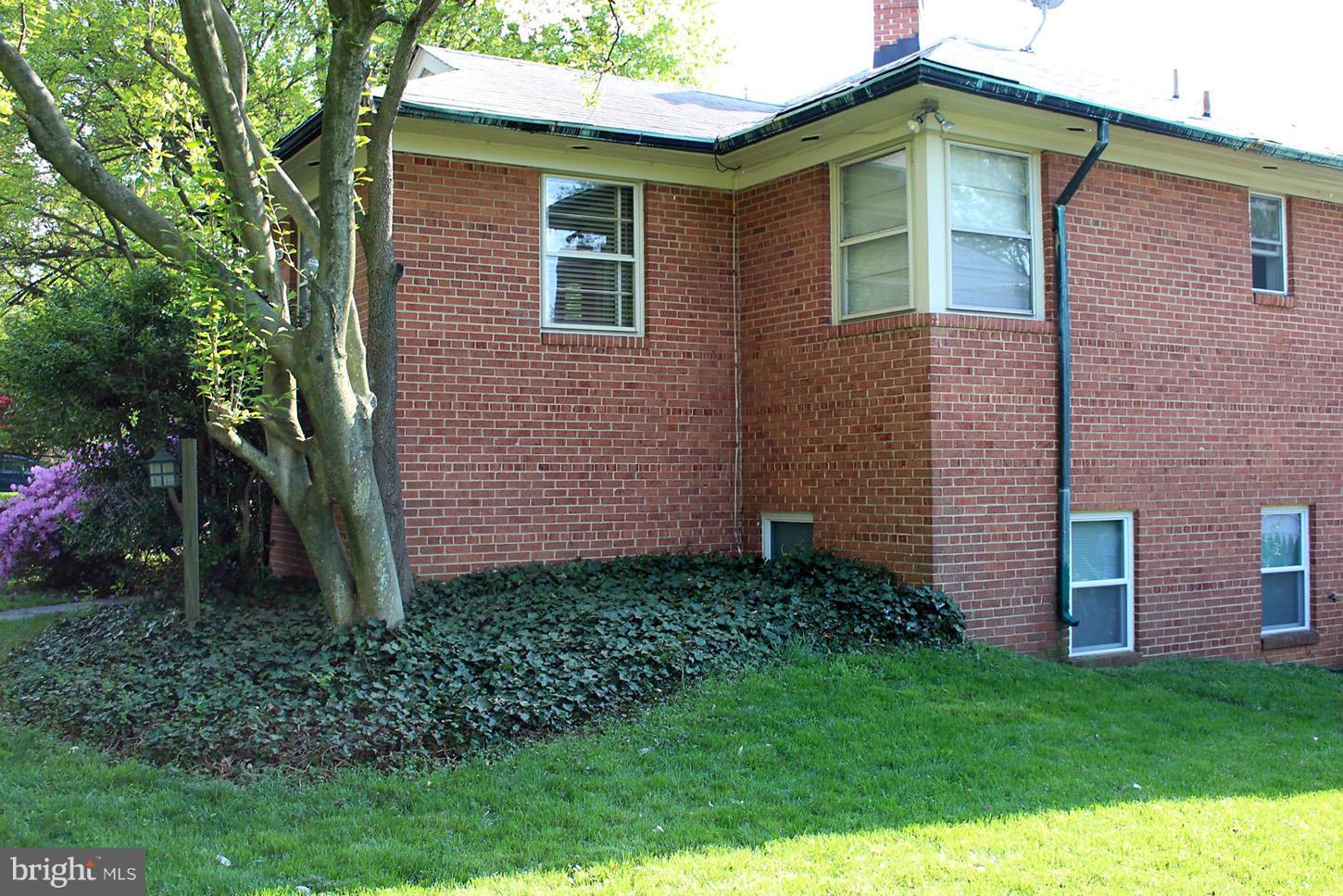 9526 Riley Road Silver Spring, MD 20910 - Photo 24 of 30 Exterior (Front)