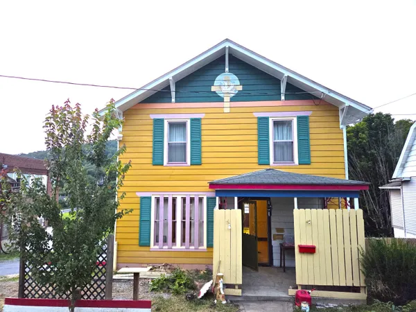 $107,000 | 1320 Highland Avenue, Bluefield, WV 24701