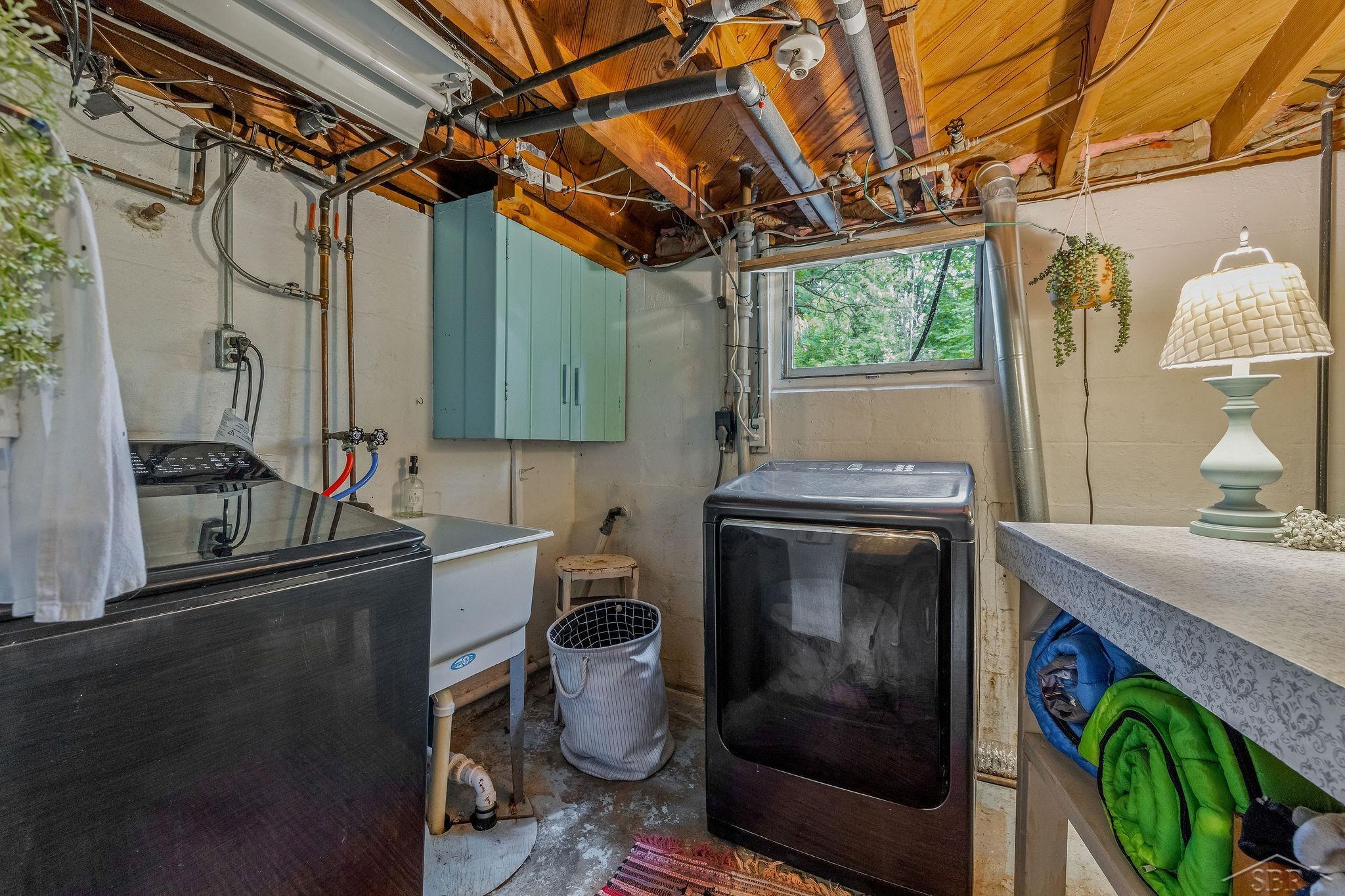11305 Sarle Road Freeland, MI 48623 - Photo 29 of 56 Laundry Area