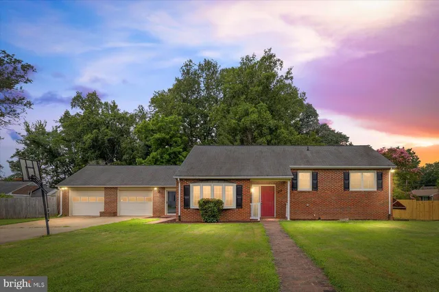 $460,000 | 300 Phillips Street, Fredericksburg, VA 22405