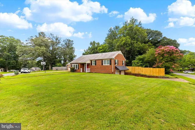 $460,000 | 300 Phillips Street, Fredericksburg, VA 22405