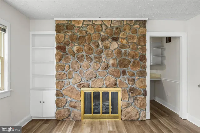 $460,000 | 300 Phillips Street, Fredericksburg, VA 22405