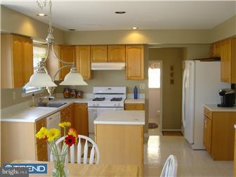 4940 Cabin Run Road Plumsteadville, PA 18947 - Photo 3 of 12 Kitchen