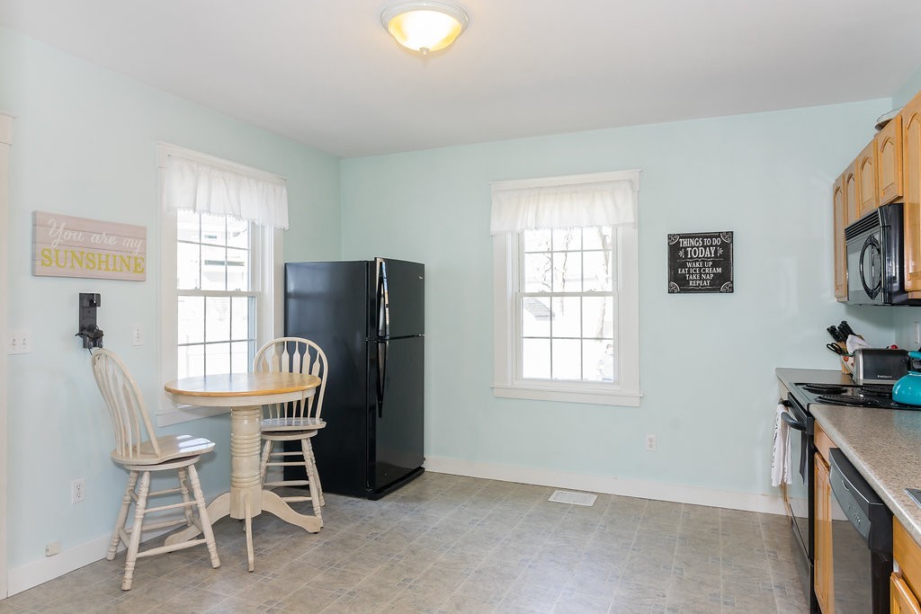20 Paradise Road, Unit 1 Swampscott, MA 01907 - Photo 8 of 24 Gallery Image 8