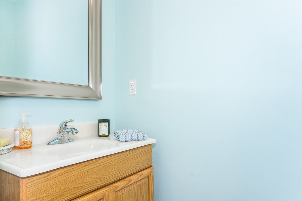 20 Paradise Road, Unit 1 Swampscott, MA 01907 - Photo 9 of 24 Gallery Image 9