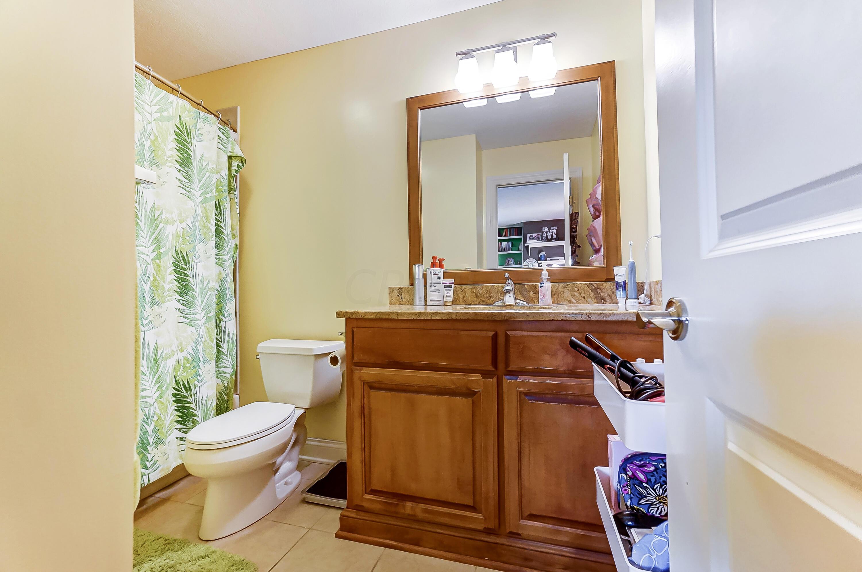5292 Summer Ridge Lane Galena, OH 43021 - Photo 37 of 46 Main Upper Level Bath