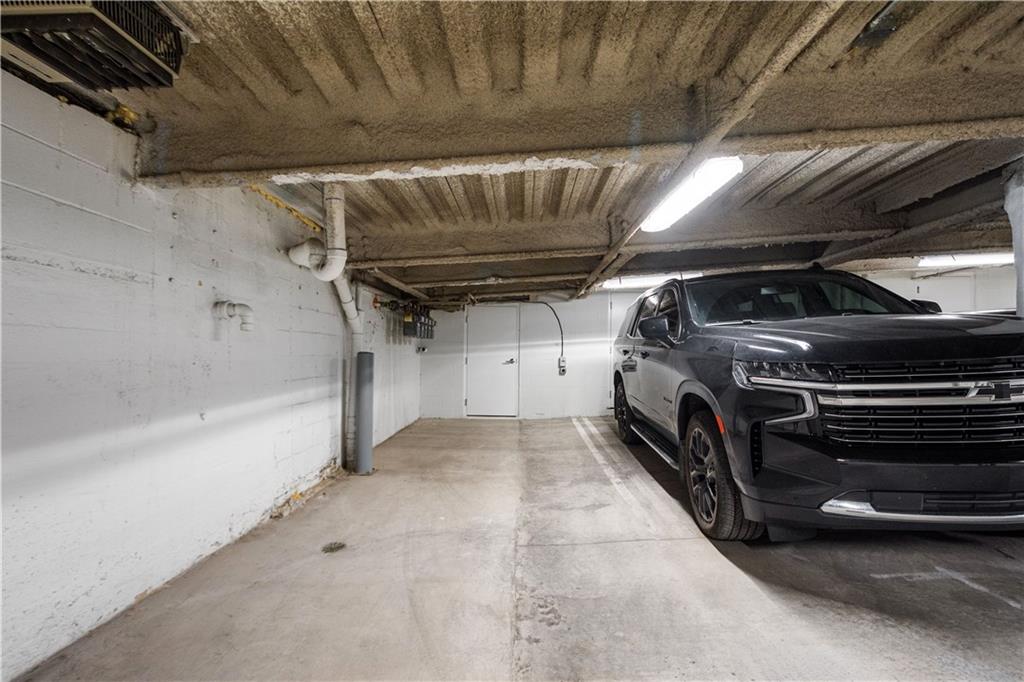 2545 Penn Avenue, Unit 601 Pittsburgh, PA 15222 - Photo 43 of 48 a view of car parking