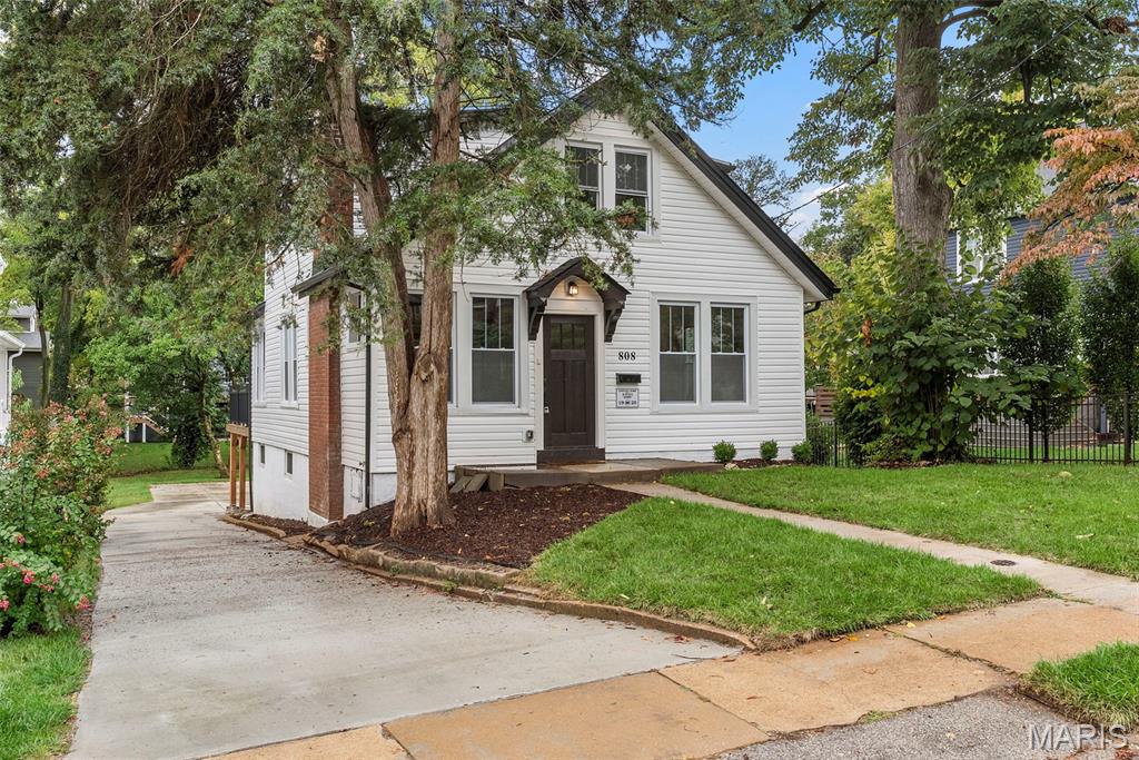 808 Greeley Avenue Webster Groves, MO 63119 - Photo 5 of 61