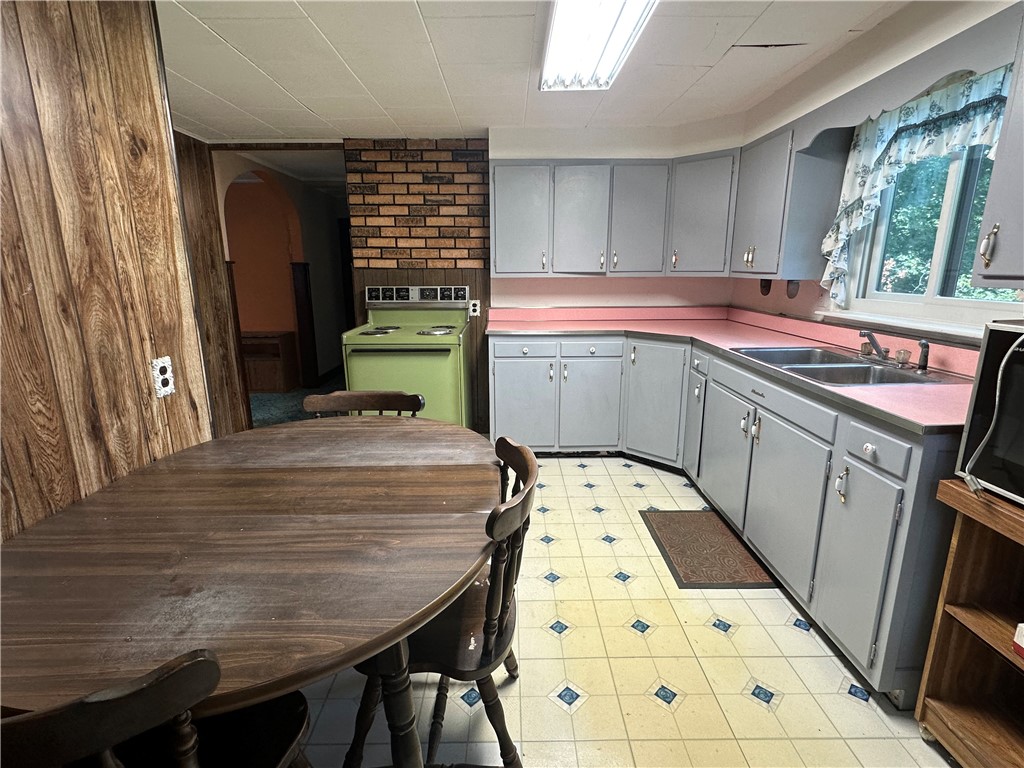 85 Chapman Avenue Auburn, NY 13021 - Photo 15 of 32