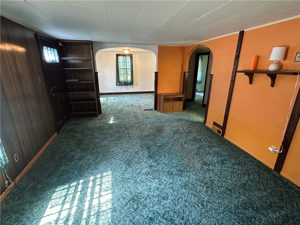 85 Chapman Avenue Auburn, NY 13021 - Photo 9 of 32