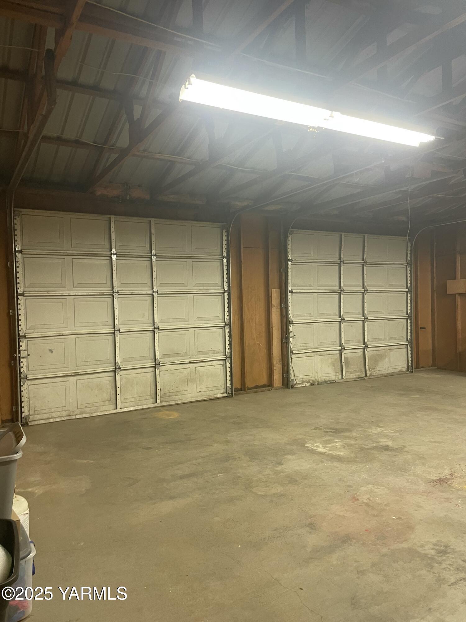 10 South Date Street Toppenish, WA 98948 - Photo 25 of 37 a view of garage