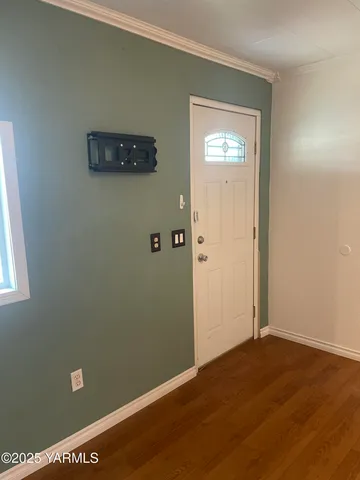 $369,000 | 10 South Date Street, Toppenish, WA 98948