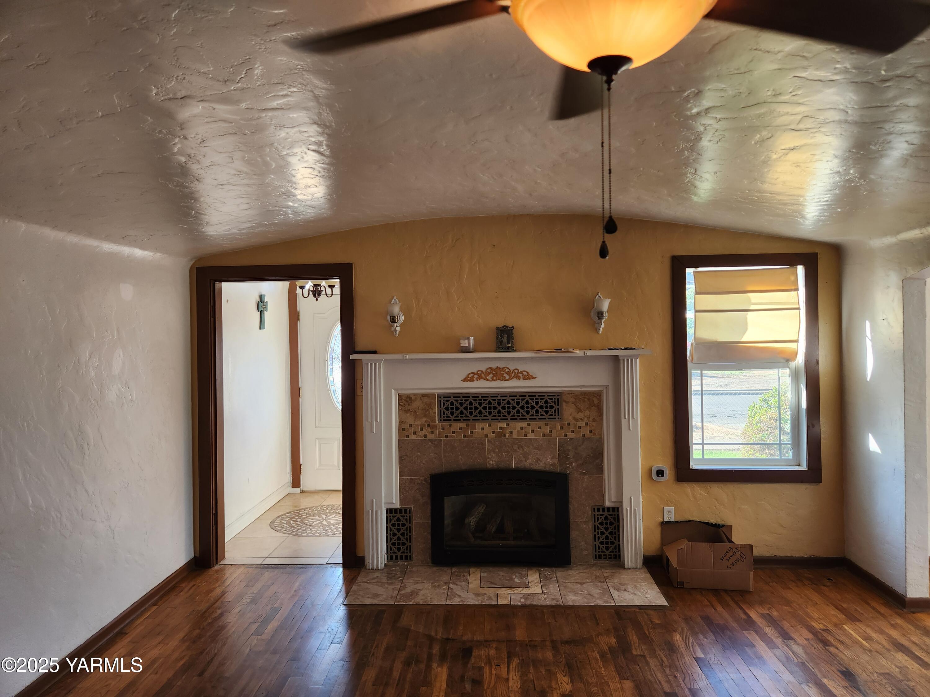 10 South Date Street Toppenish, WA 98948 - Photo 6 of 37