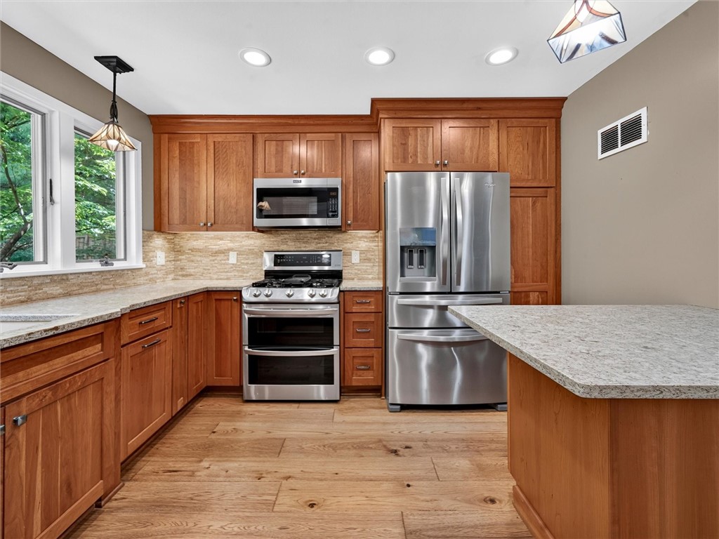 6 Far View Hills Road Brighton, NY 14620 - Photo 15 of 49