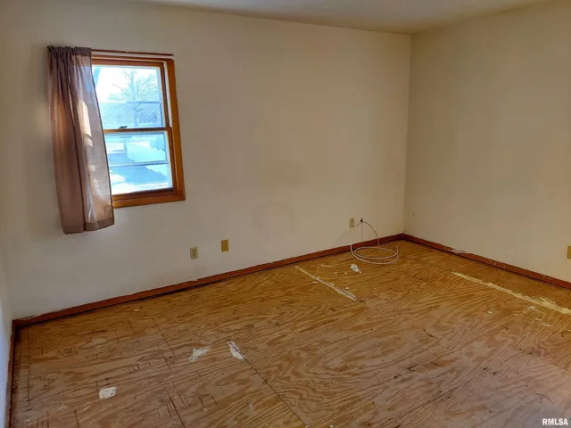 $129,900 | 1112 Stacy Lane, Macomb, IL 61455