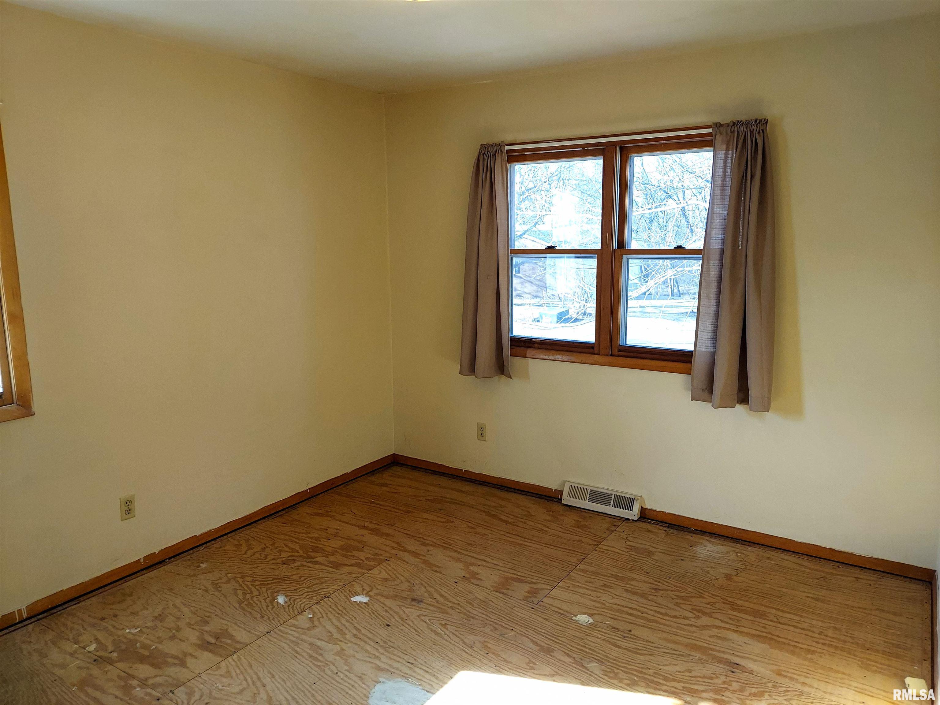 1112 Stacy Lane Macomb, IL 61455 - Photo 18 of 25