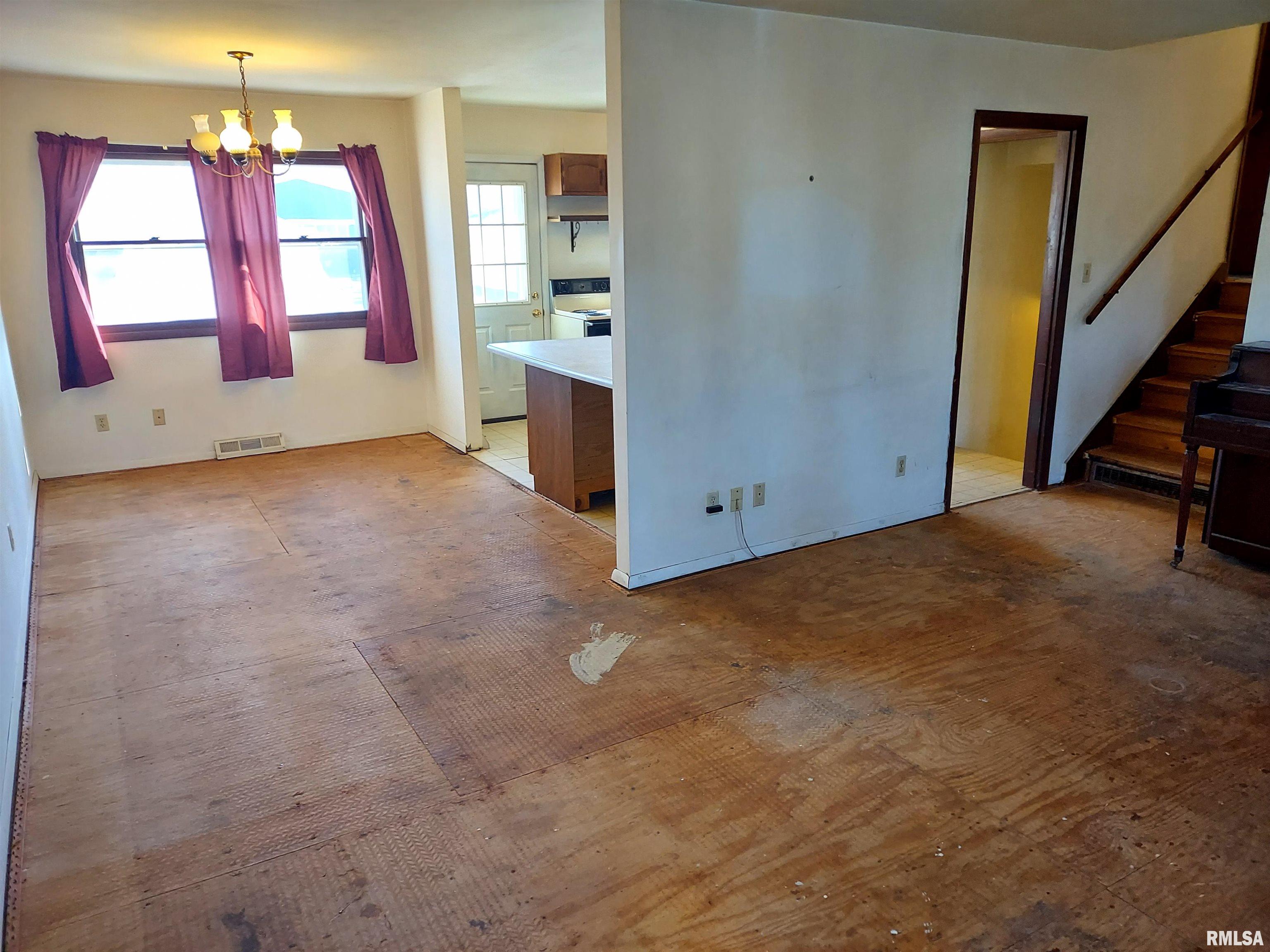 1112 Stacy Lane Macomb, IL 61455 - Photo 6 of 25