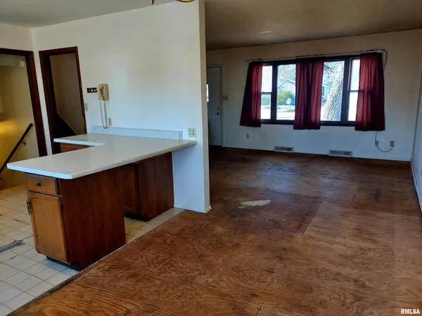 $129,900 | 1112 Stacy Lane, Macomb, IL 61455