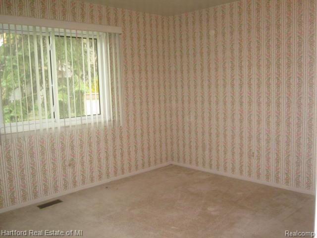 23161 Farmington Road, Unit 50 Farmington, MI 48336 - Photo 7 of 7 Bedroom