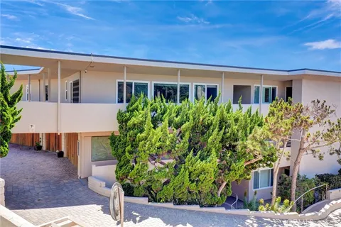 $2,498,000 | 31561 Table Rock Drive, Unit 418, Laguna Beach, CA 92651