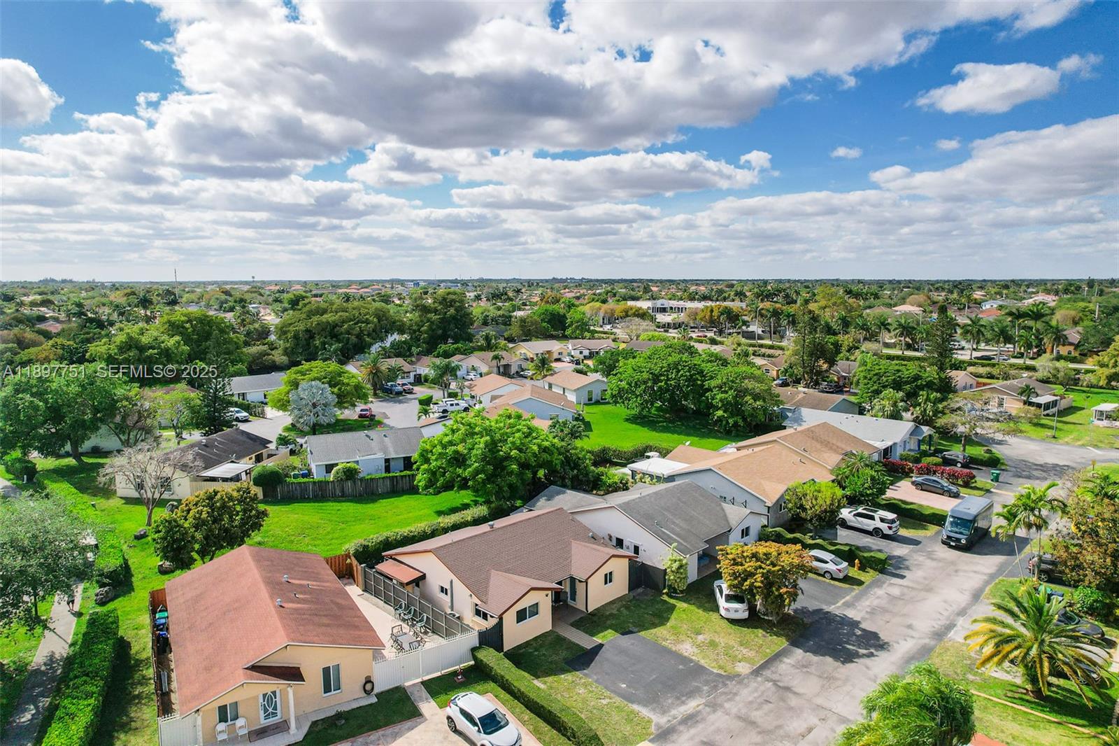 4216 Southwest 138th Court Miami, FL 33175 - Photo 7 of 54