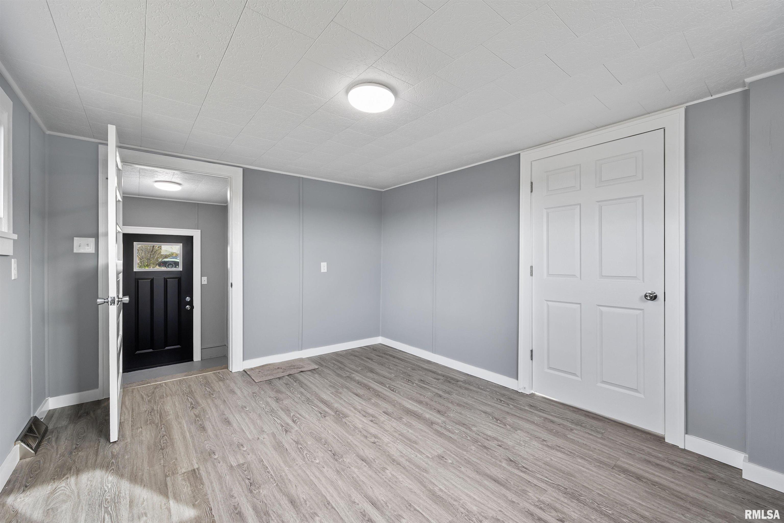 501 Burns Street Rutland, IL 61358 - Photo 13 of 37