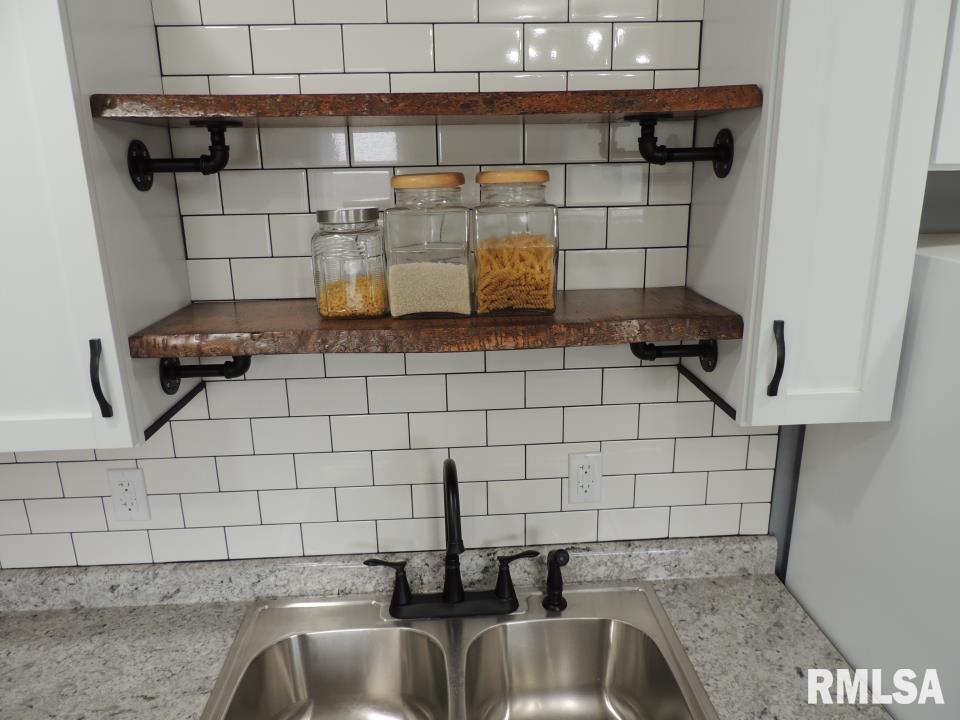 501 Burns Street Rutland, IL 61358 - Photo 5 of 37