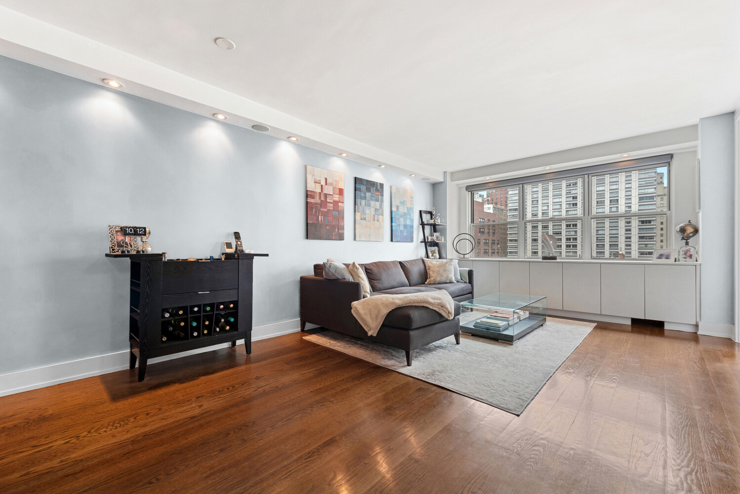 300 East 71st Street, Unit 10N Manhattan, NY 10021 - Photo 6 of 7